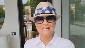 Heather Parisi ritorna in Italia e si precipita dal parrucchiere