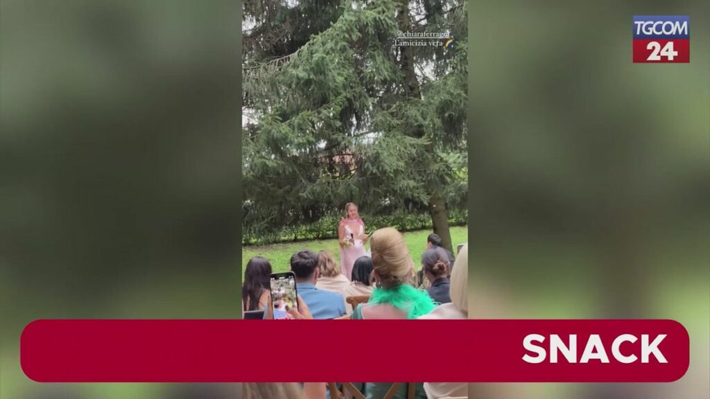 Nel ricco mondo dell'intrattenimento, l'influencer Veronica Ferraro ha celebrato il matrimonio con...