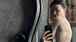 Kasia Smutniak mostra il suo nuovo tattoo: un omaggio a Pietro Taricone?