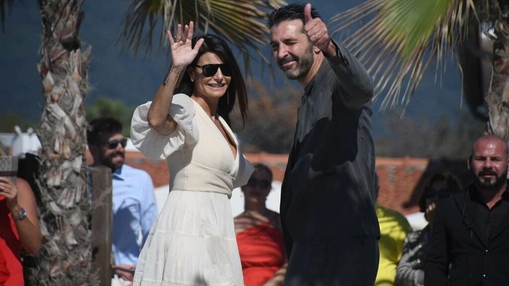 Le foto della festa in spiaggia del matrimonio di Gigi Buffon e Ilaria D’Amico