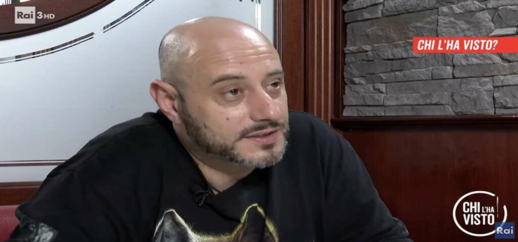 Mara Favro è al centro di un mistero irrisolto, con il suo datore di lavoro e un pizzaiolo indagati...