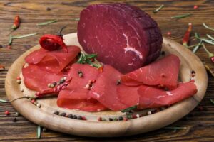Consigli dell’esperto su come mangiare bresaola durante una dieta