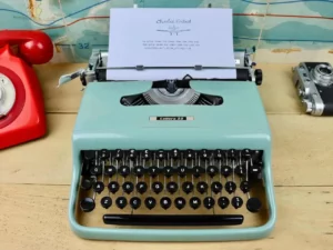 Il modello ricercato della preziosa macchina da scrivere Olivetti revoluta