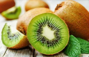 Attenzione ai rischi del consumo di kiwi: scopri cosa potrebbe accadere