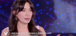 Neslihan Atagül, famosa per il ruolo di Nihan in Endless Love, ha annunciato a Verissimo di essere...