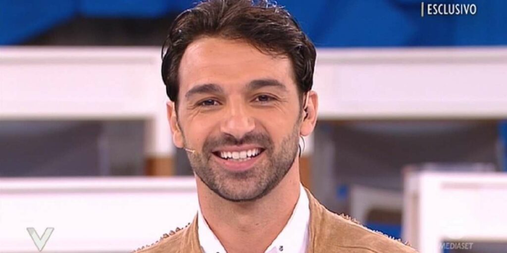 Raimondo Todaro, famoso maestro di Ballando con le stelle, ha conquistato il pubblico televisivo con...