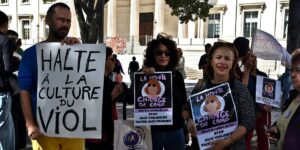 “Sono uguali agli altri in quest’aula”, le parole di Dominique, marito di Gisèle Pelicot