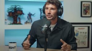 Nell'intervista al podcast Passa Dal BSMT, Stefano De Martino ha parlato del suo amore per Belen...