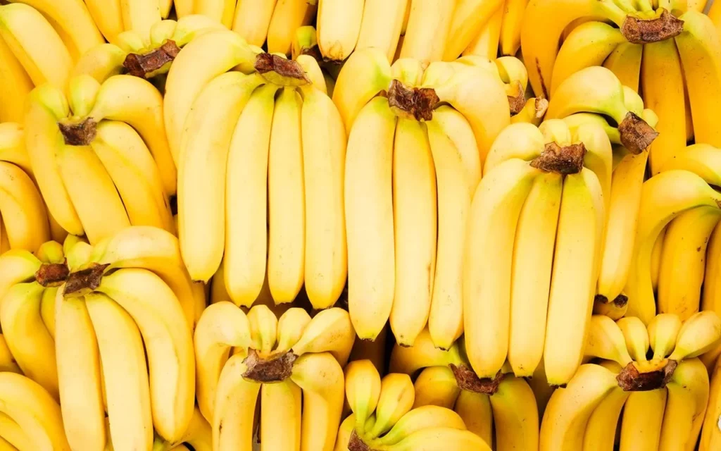 Mangiare una banana al giorno offre una vasta gamma di benefici per la salute. La banana è ricca di...