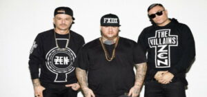 I Club Dogo sono stati un gruppo musicale di successo nato a Milano nel 1998 dalle Sacre Scuole...