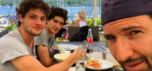 I figli di Walter Nudo: Elvis e Martin Carlos – Carriera, fidanzata e il legame con l’attore: “Anche se distanti…”