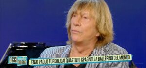 Luca Tommassini entra nel Grande Fratello, Enzo Paolo Turchi commette una gaffe in Casa
