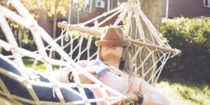 Origini e storia della Siesta: una pratica rigenerante da scoprire