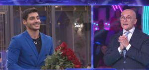 Javier Martinez: la finta eliminazione al Grande Fratello 2024 svelata da Alfonso Signorini come “nomination farlocche”