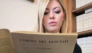 Maria Rosaria Boccia smaschera le bugie dell’intervista di Sangiuliano a TG1