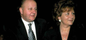 Chi è la compagna di Massimo Boldi e qual è stata la causa del decesso