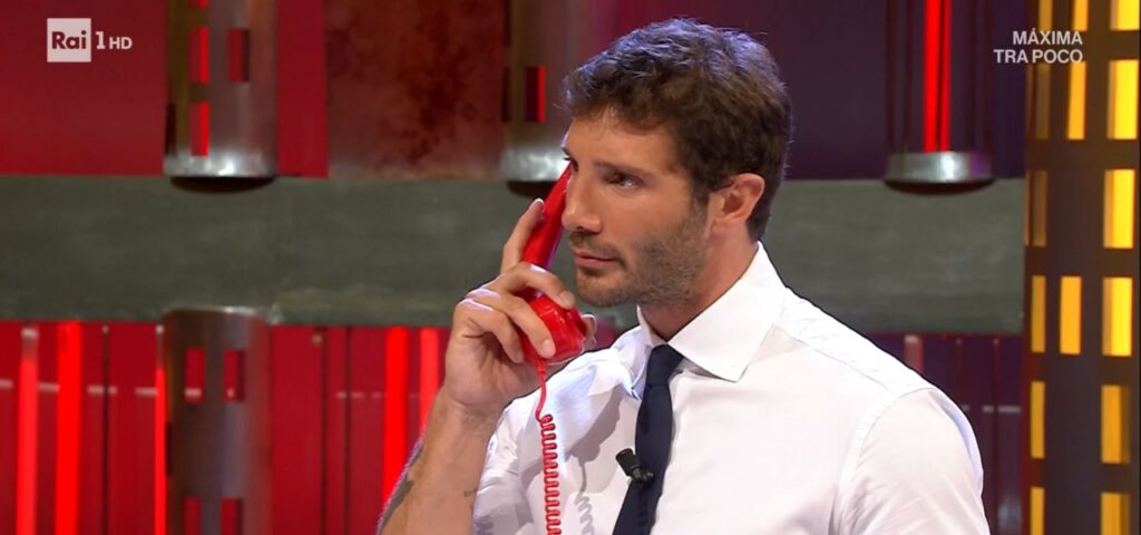stefano_de_martino_affari_tuoi_SCREENSHOT_2024.jpg