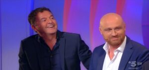 Teo Mammucari: da quando la mamma mi ha abbandonato in un orfanotrofio, mi disse che andavamo alle giostre.