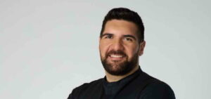 Conosciamo meglio Tommaso Foglia, il talentuoso concorrente di Bake Off Italia accompagnato da un alto livello di competizione