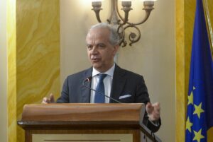 Il Ministro dell'Interno Matteo Piantedosi ha sottolineato l'importanza della sicurezza nelle aree...