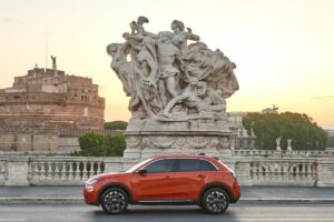 Fiat 600 Hybrid e Topolino a Rom-E – La visione futuristica dell’auto elettrica a Roma