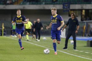 Il derby tra Verona e Venezia finisce con la vittoria del Verona per 2-1