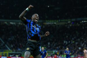 L'Inter vince 3-2 contro il Torino, con Thuram che segna una tripletta. Il Torino resta in dieci...