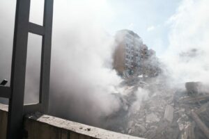 Continuano i bombardamenti su Beirut e gli attacchi israeliani a Gaza