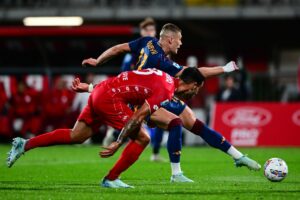 La Roma pareggia 1-1 contro il Monza nella Serie A. Dovbyk segna per i capitolini, Mota risponde per...