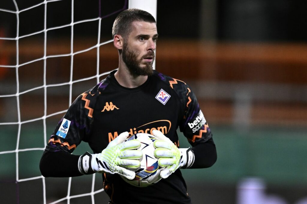 Nel posticipo dell'ottava giornata della Serie A, la Fiorentina batte 2-1 il Milan in una gara ricca...