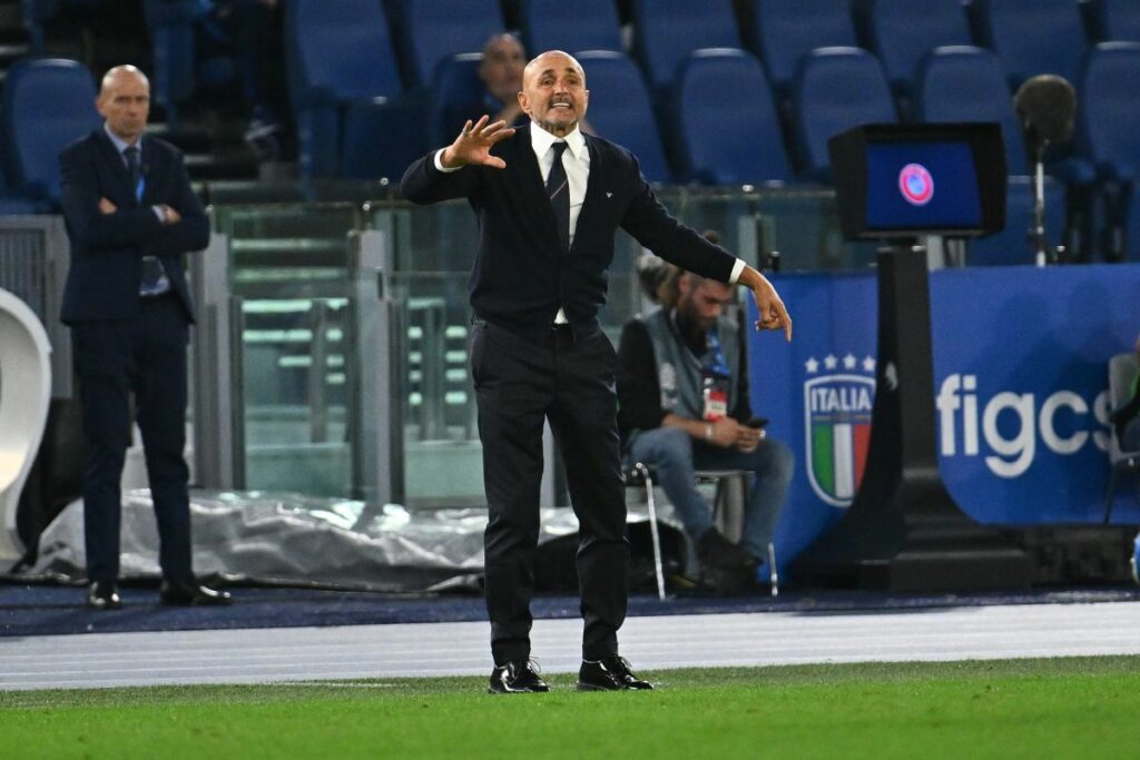 Il testo descrive l'importante partita della Nazionale Italiana contro Israele, guidata dal coach...
