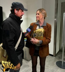 A Chiara Ferragni premiata con il 1500° Tapiro d’oro della storia di Striscia la notizia