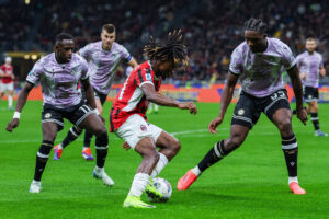 Il Milan conquista tre punti importanti grazie alla rete di Chukwueze contro l'Udinese. La partita è...