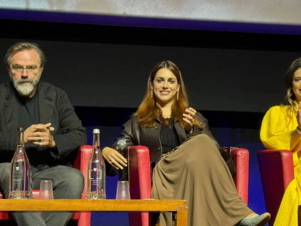 La serie "Miss Fallaci" racconta la giovane Oriana Fallaci nella ricerca di se stessa tra i venti e...