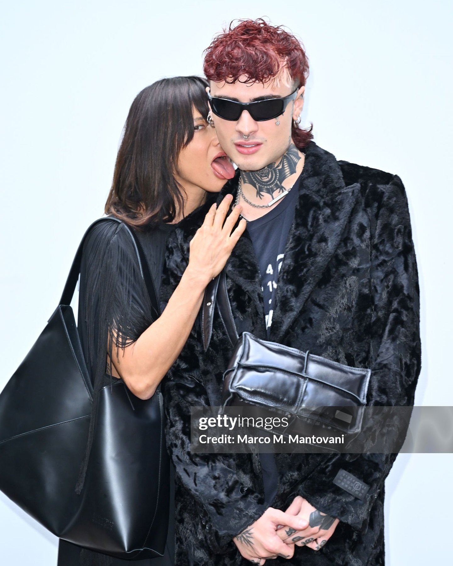 Rosa Chemical con la mia musa ispiratrice
grazie per lo sueg grazie a per aver respirato ...