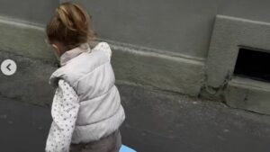 Da una discussione iniziale al bacio: Belen Rodriguez e Antonino Spinalbese al parco