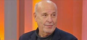 Alan Friedman, giornalista e concorrente a Ballando con le stelle 2024, ha sorpreso il pubblico con...