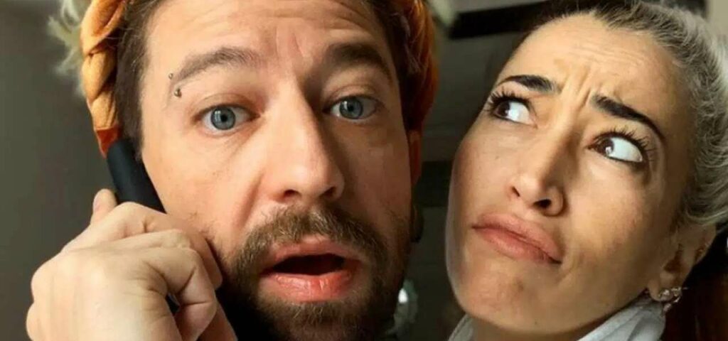 Nina Zilli, famosa cantante italiana, è fidanzata con il rapper Danti del duo Two Fingerz. La coppia...