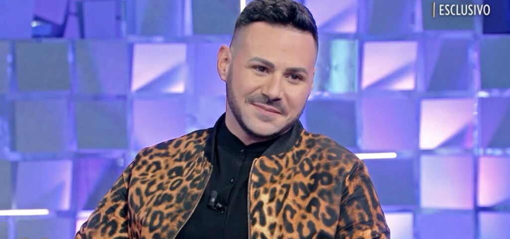 Edoardo_Ercole_figlio_Serena_Grandi_MEDIASET_INFINITY_2024.jpg