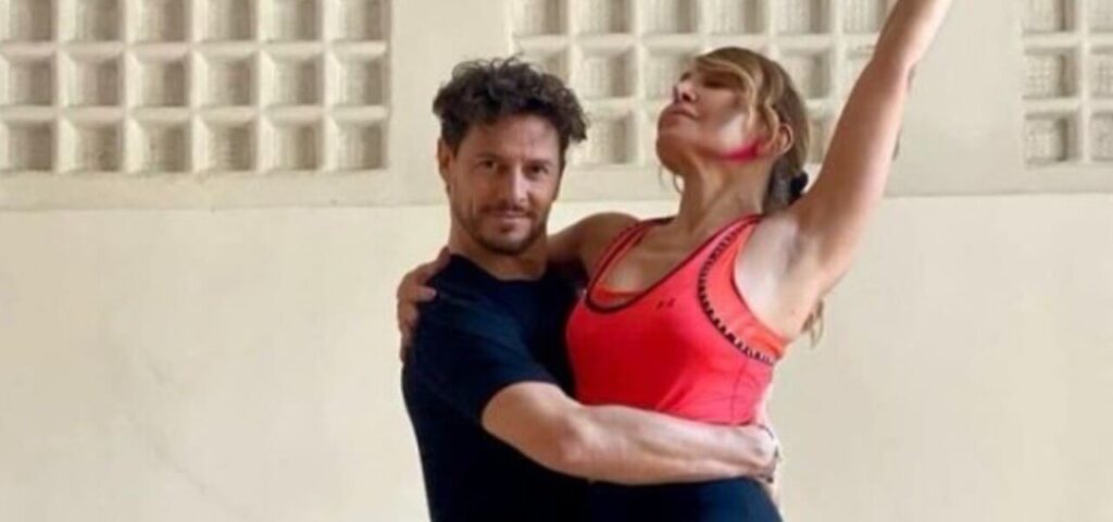 Barbara D'Urso è pronta a sorprendere nella puntata di Ballando con le stelle 2024, con il ballerino...