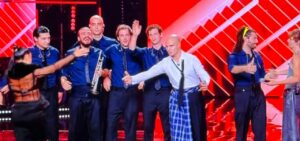 X Factor 2024 live show, 1a puntata: Paola Iezzi delude, Lauro arrabbiato, “Francamente” spicca