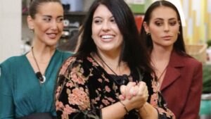 Ilaria Clemente ha sorpreso tutti annunciando di essere incinta del ragazzo conosciuto in vacanza...