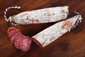 Salame-Depositphotos_623930424_L-1920x1280.jpg