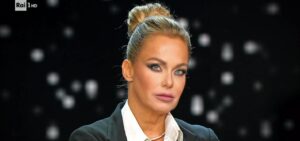 Sonia Bruganelli, Alberto Matano risponde alla provocazione di Paola Ferrari: “Io non sono suo fan!”