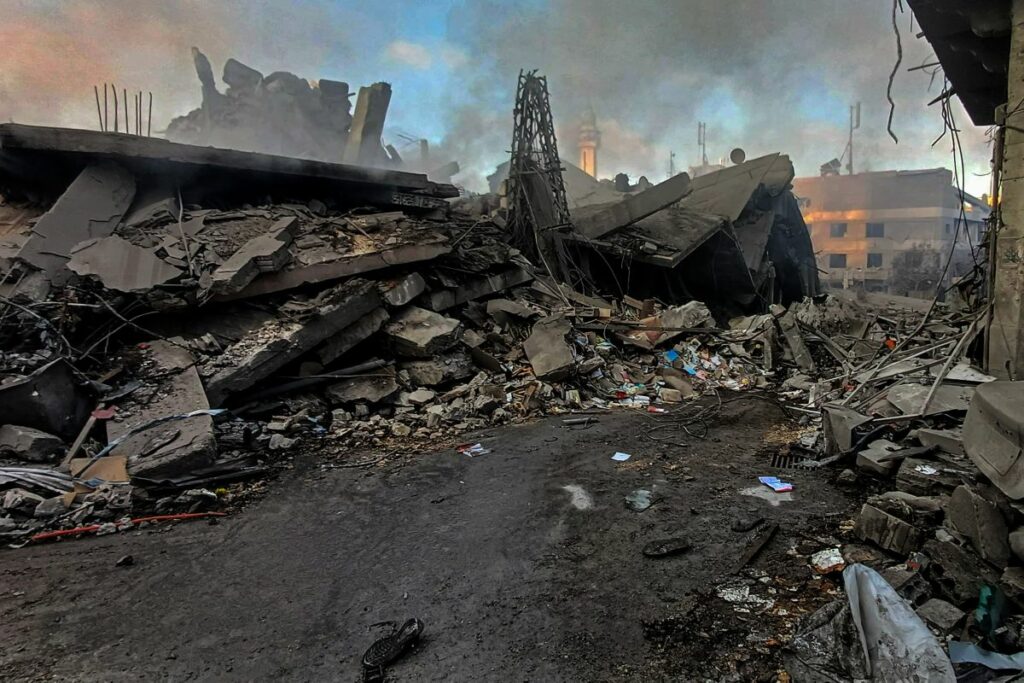 Attacco di Israele su Beirut: un nuovo raid causa distruzioni e vittime innocenti