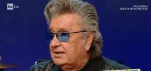 Giocando a ping pong con Claudia Mori