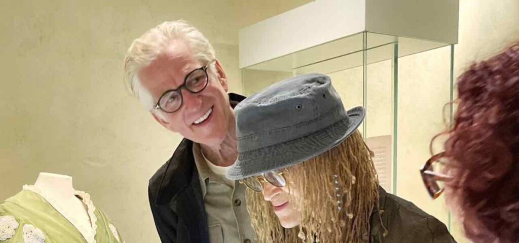 Caridad Rivera è la moglie dell'attore Matthew Modine, conosciuto per i film "Full Metal Jacket" e...