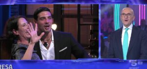 Lorenzo Spolverato, la sua vita nel quartiere difficile e la sorpresa della mamma Cristina: “Sei perfetto”