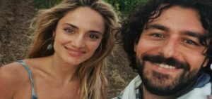 Michele Rosiello è un attore napoletano di successo, noto per le sue interpretazioni in serie TV e...