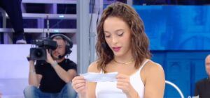 Rebecca e Vybes potrebbero aver trovato l'amore nella Casetta di Amici 2024, con il cantante che ha...